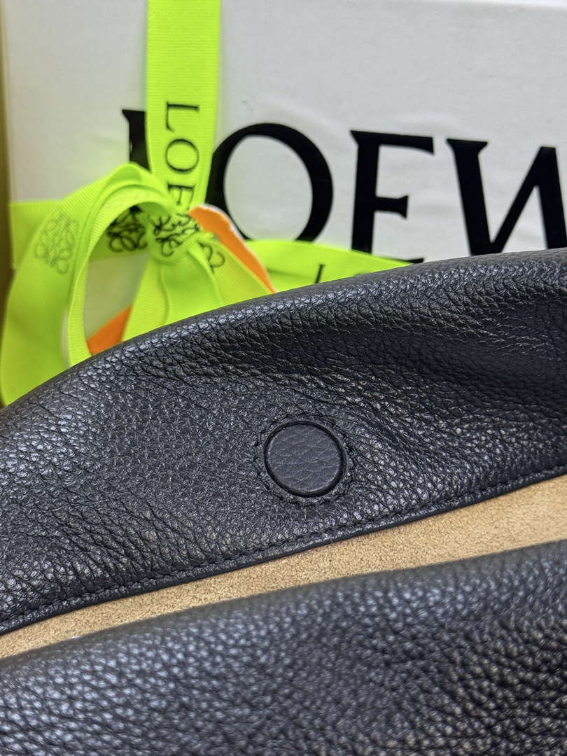 Loewe A411FPDX01 Large Flamenco purse in mellow nappa lambskin L9011