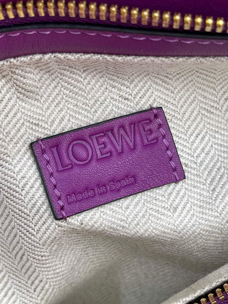 Loewe  A510J67X01 Puzzle Hobo Bag in Nappa Calfskin Purple