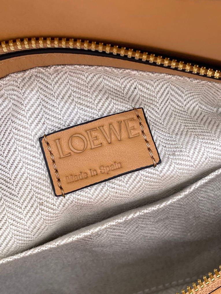 Loewe  A510J67X01 Puzzle Hobo Bag in Nappa Calfskin Warm Desert