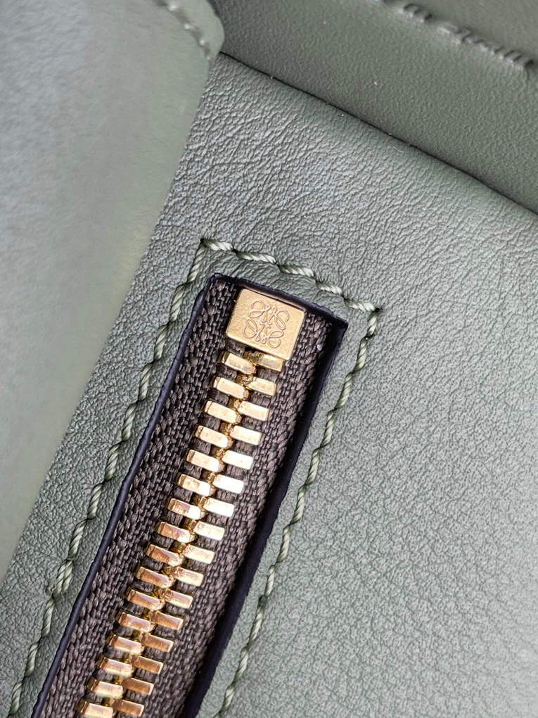 Loewe  A510J67X01 Puzzle Hobo Bag in Nappa Calfskin Avocado Green