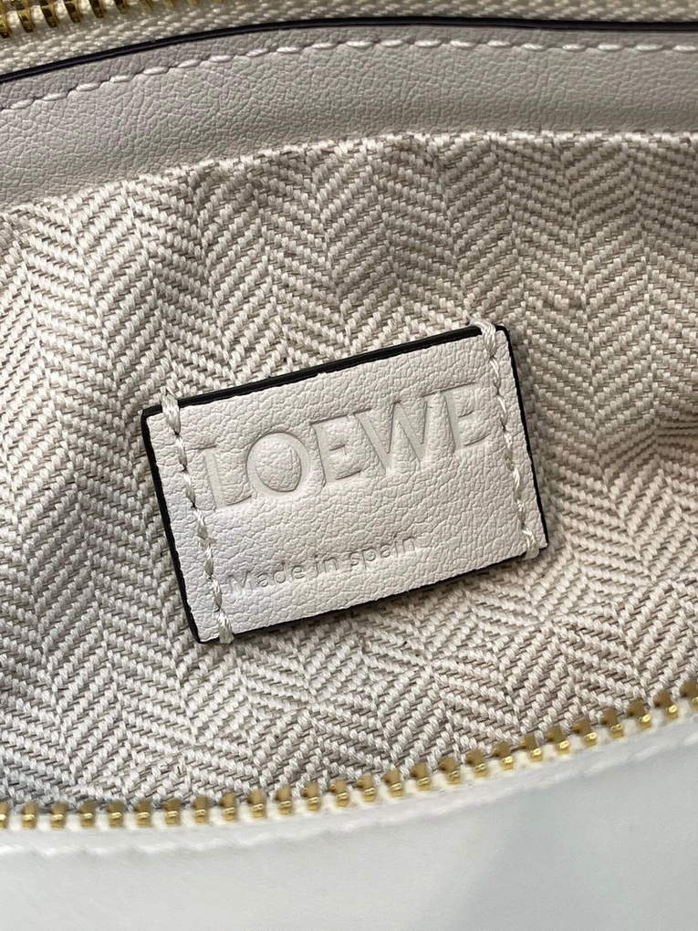Loewe  A510J67X01 Puzzle Hobo Bag in Nappa Calfskin Soft White