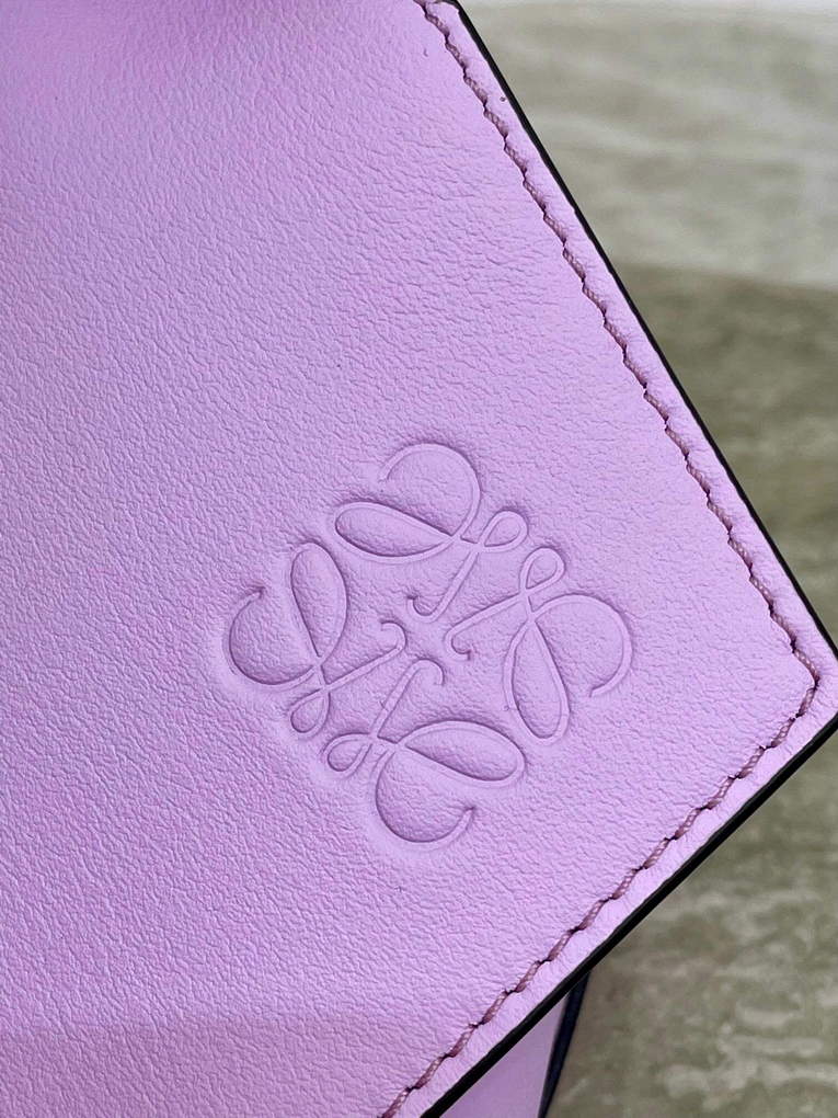 Loewe  A510J67X01 Puzzle Hobo Bag in Nappa Calfskin Bloom Orchid