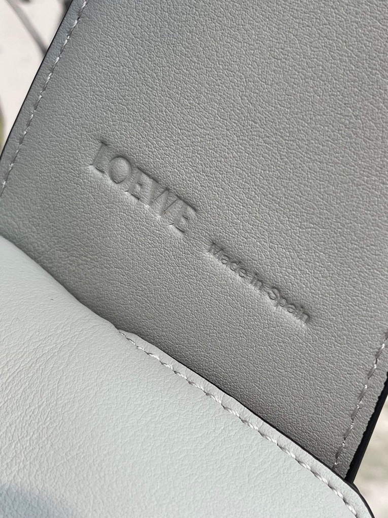 Loewe  A510J67X01 Puzzle Hobo Bag in Nappa Calfskin Ash Grey