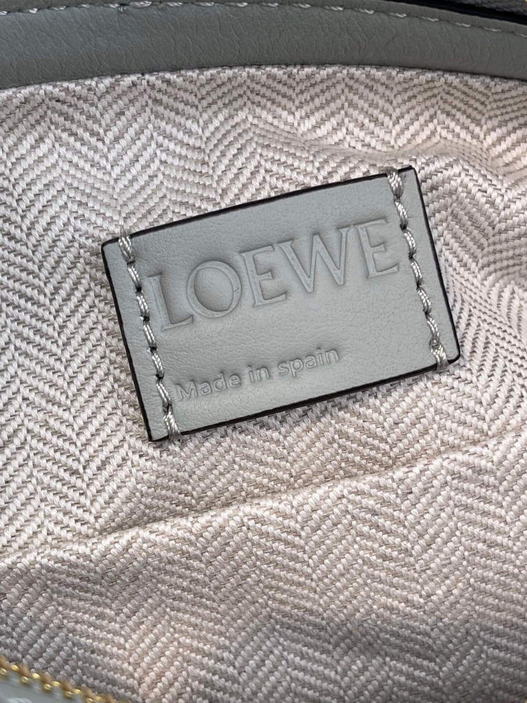 Loewe  A510J67X01 Puzzle Hobo Bag in Nappa Calfskin Ash Grey