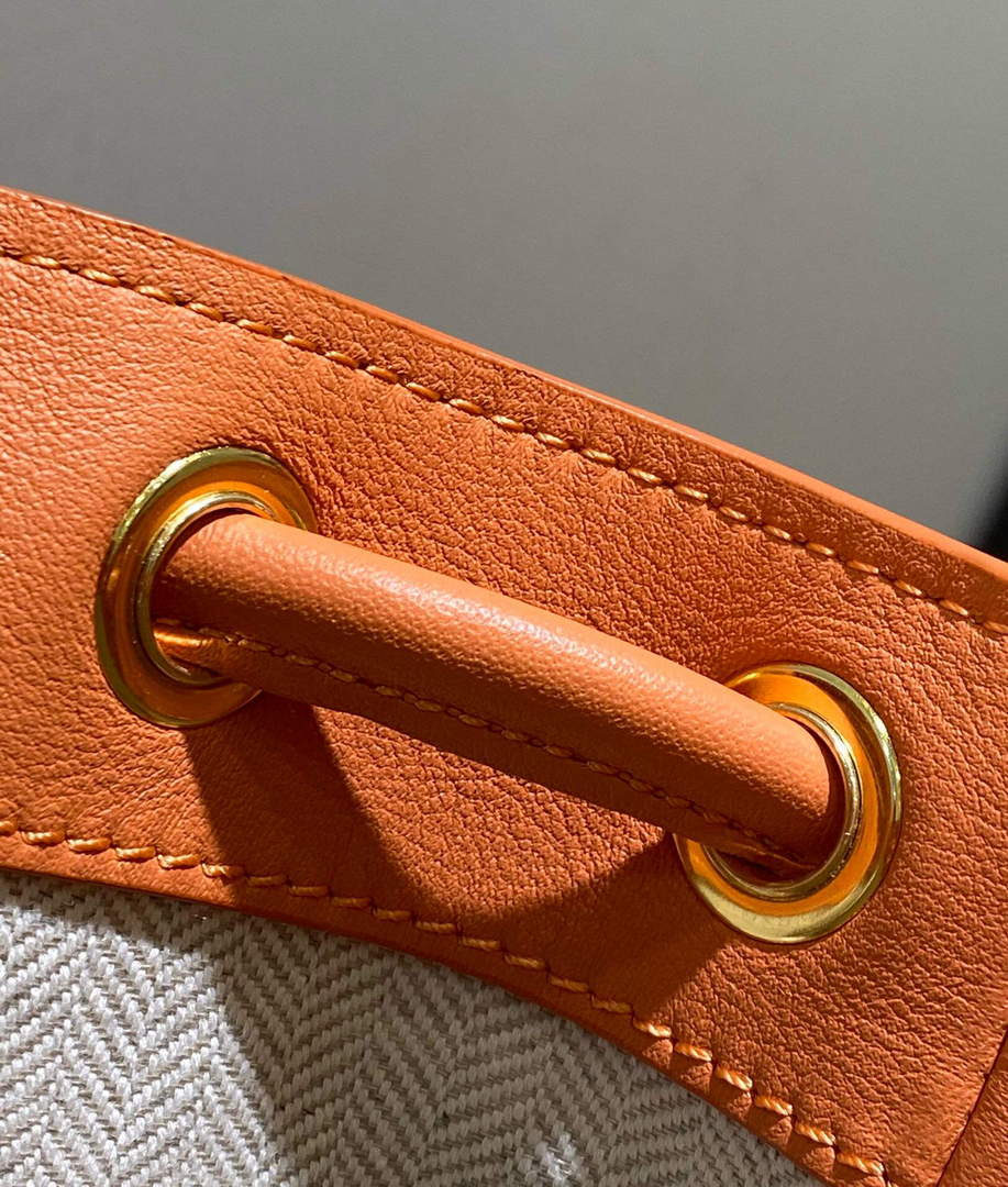 Loewe A734Z18X11 Small Sailor bag in nappa calf  Coral Reef