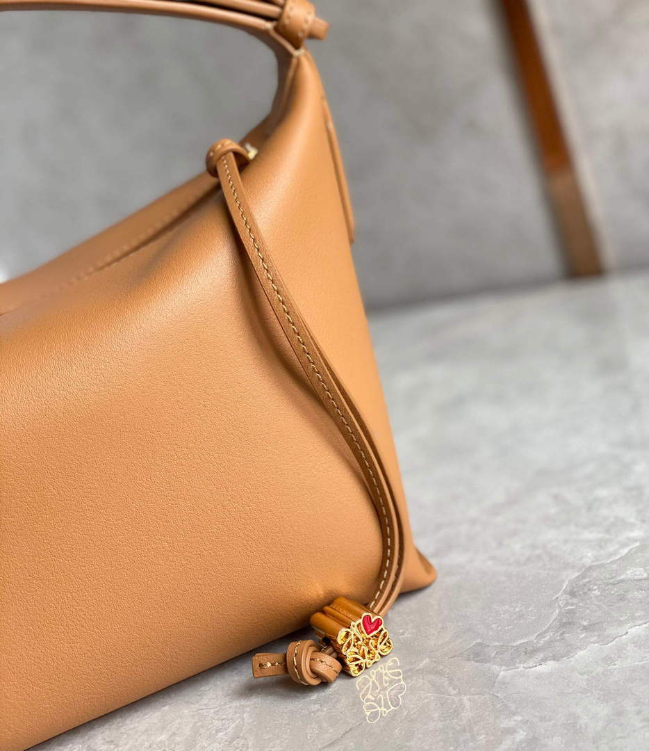 Loewe A906K75X21 Small Cubi bag in Anagram calfskin Warm Desert - Default Title - View 6