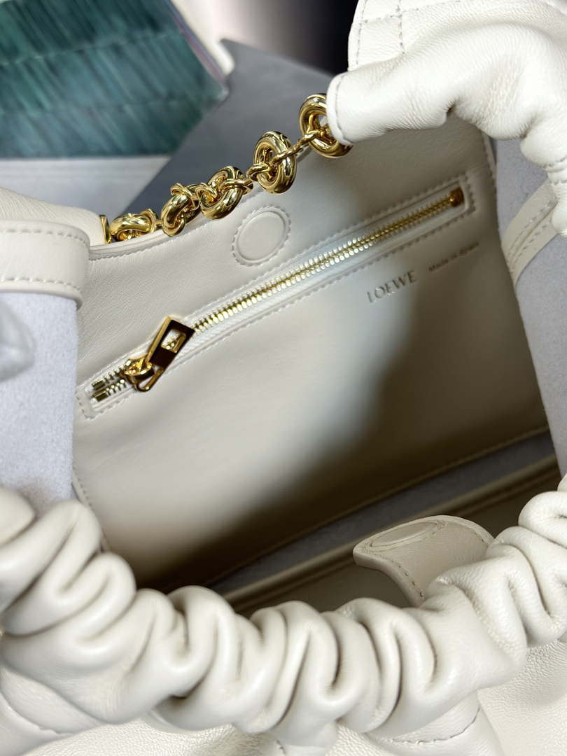 Loewe A914NCHX01 Small Squeeze bag in nappa lambskin White