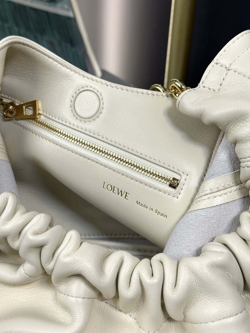 Loewe A914NCHX01 Small Squeeze bag in nappa lambskin White