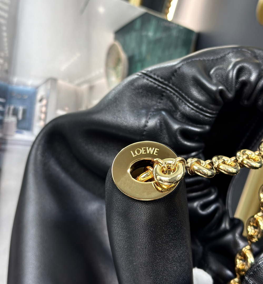 Loewe A914Q37X01 Medium Squeeze bag in nappa lambskin Black