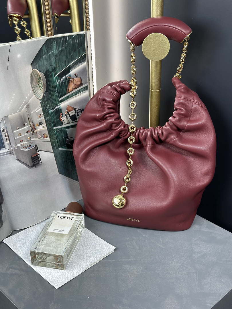 Loewe A914Q37X01 Medium Squeeze bag in nappa lambskin Wine Red