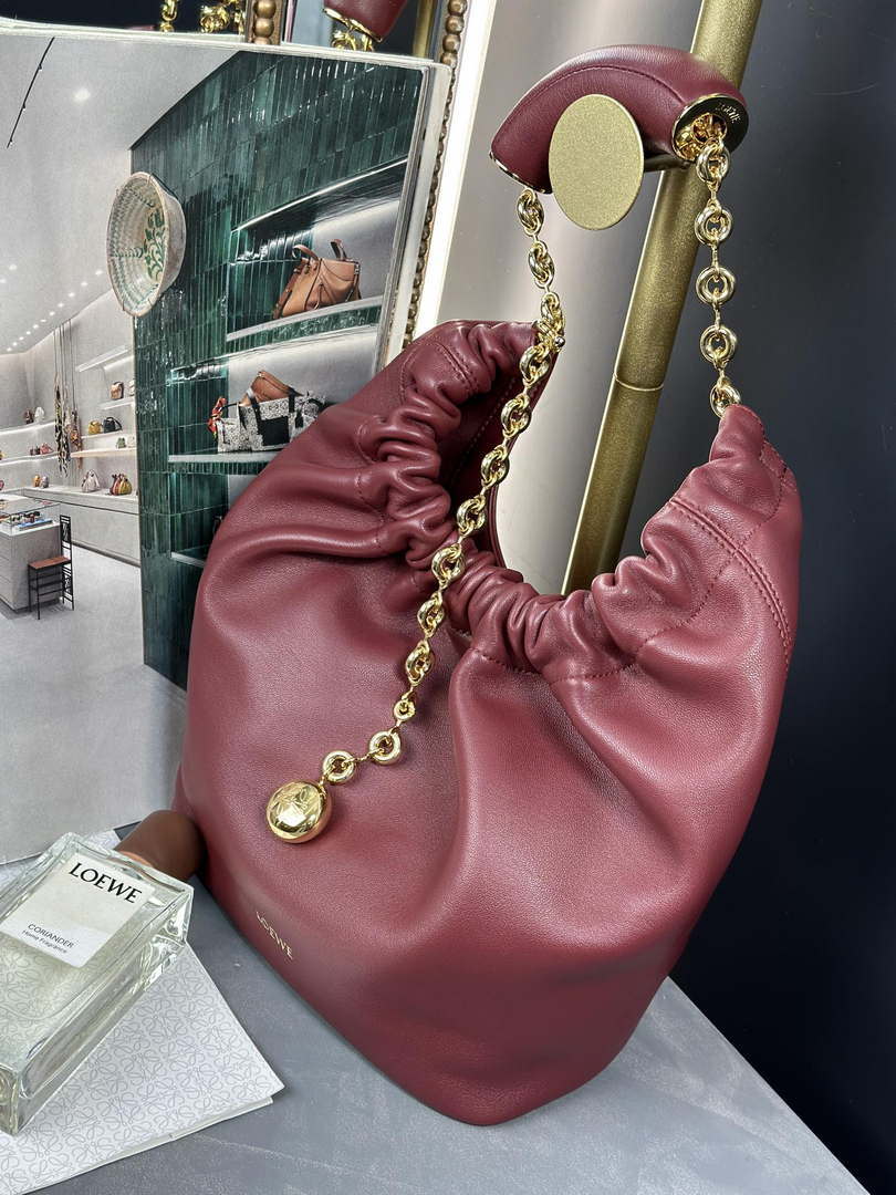 Loewe A914Q37X01 Medium Squeeze bag in nappa lambskin Wine Red