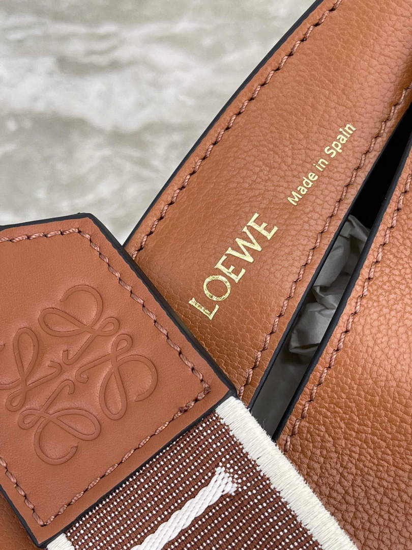 LOEWE A923PL9X07 Luna bag in satin calfskin and jacquard Pecan