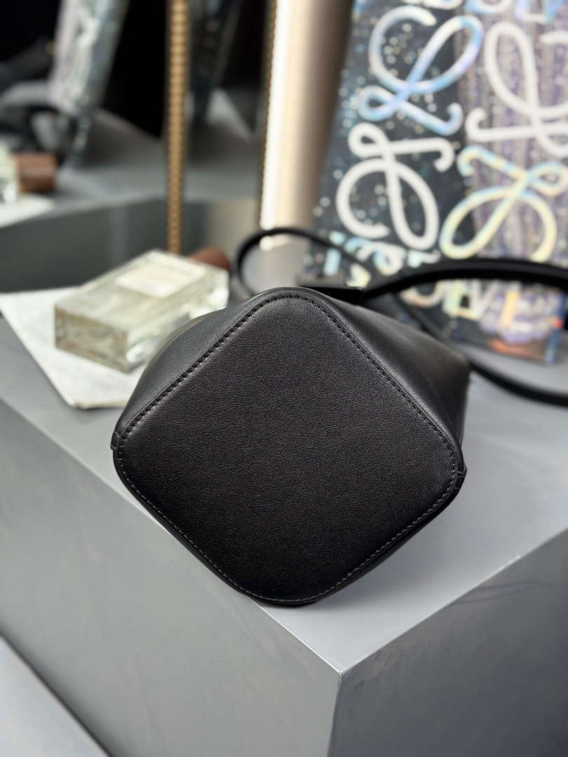 Loewe AANBBBMX01 Mini Pebble Bucket Bag in mellow calfskin Black