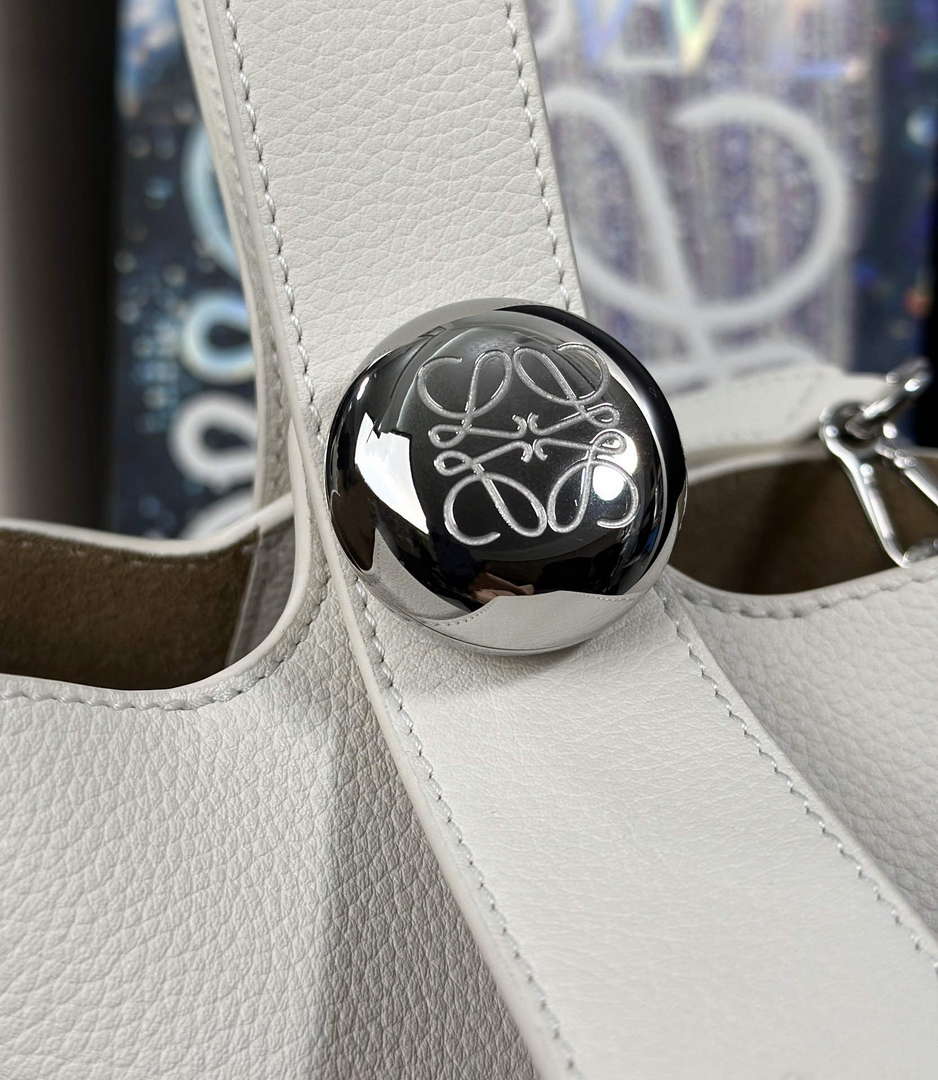 Loewe AANBBBMX01 Mini Pebble Bucket Bag in mellow calfskin White