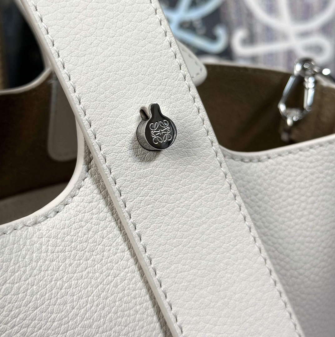 Loewe AANBBBMX01 Mini Pebble Bucket Bag in mellow calfskin White