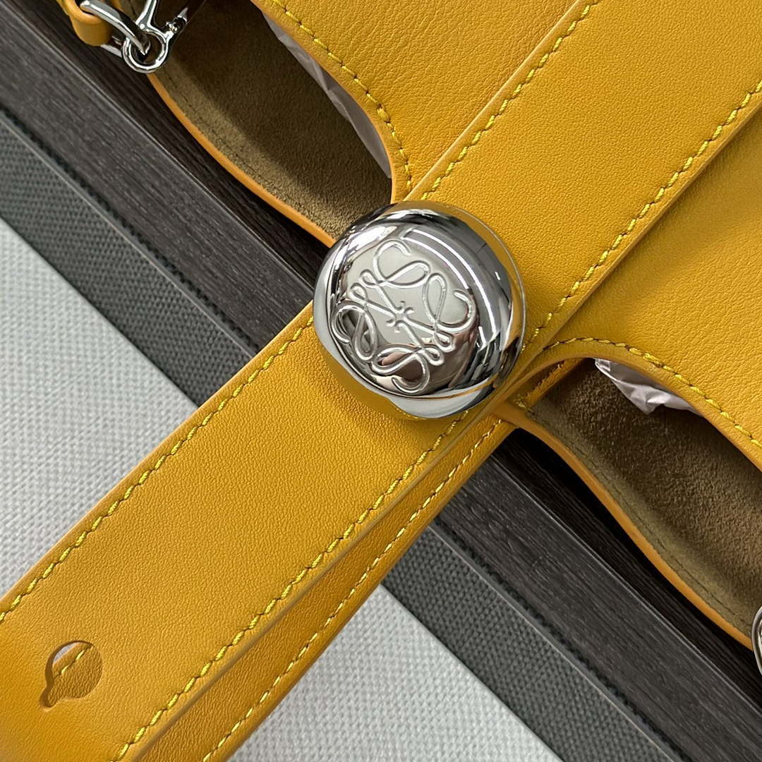 Loewe AANBBBMX01 Mini Pebble Bucket Bag in mellow calfskin Yellow