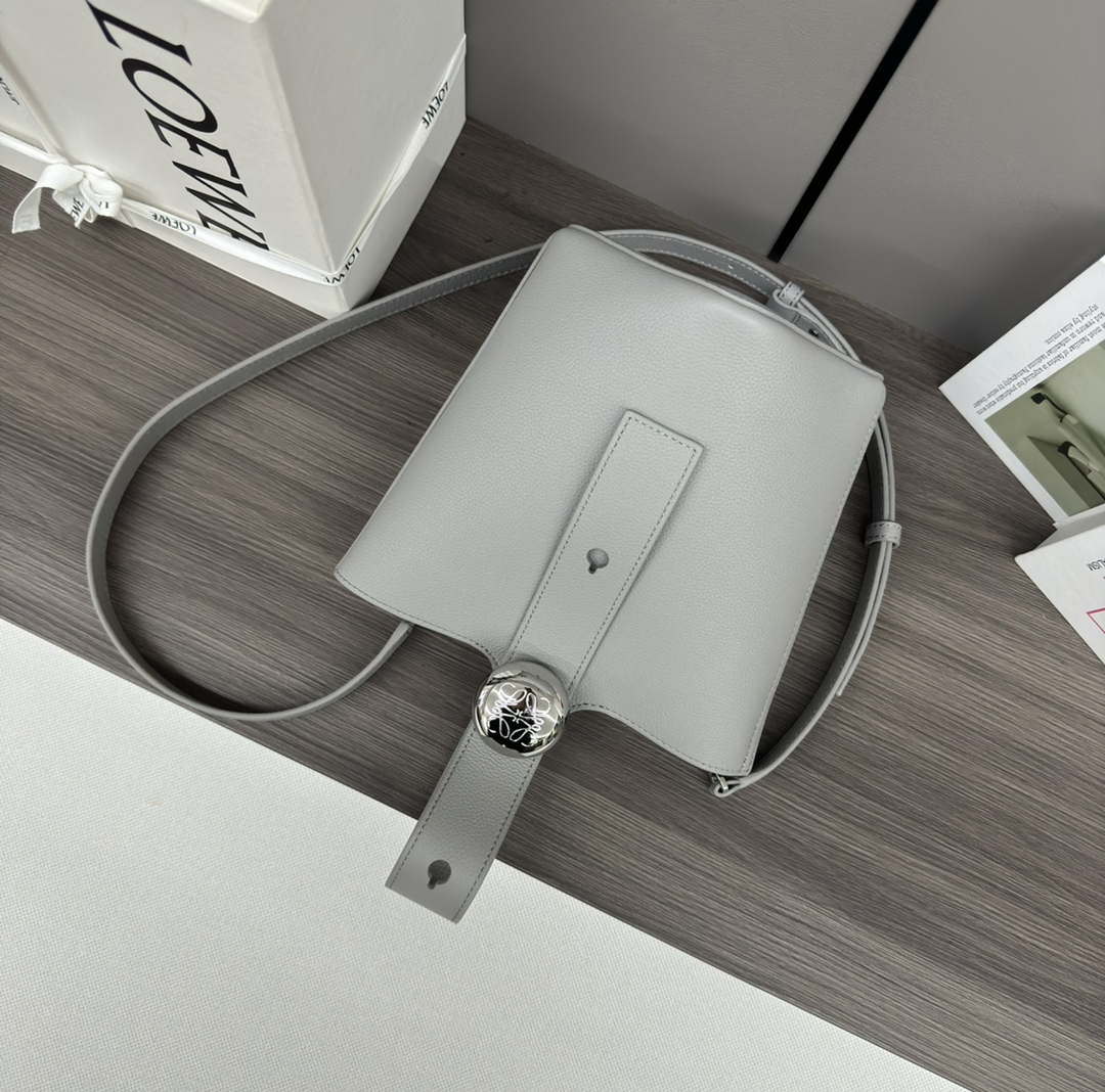 Loewe AANBBBMX01 Mini Pebble Bucket Bag in mellow calfskin Gray