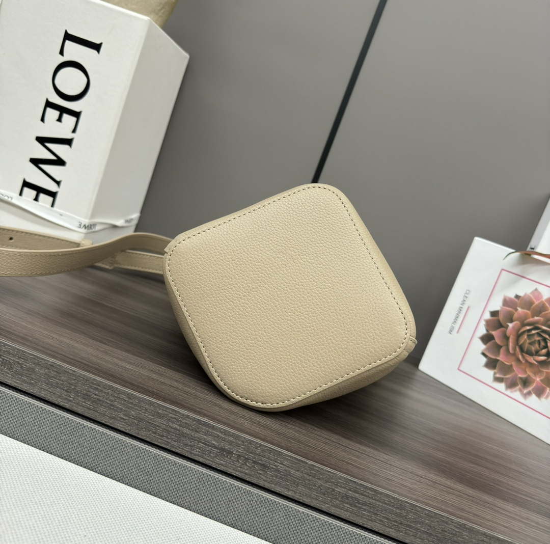 Loewe AANBBBMX01 Mini Pebble Bucket Bag in mellow calfskin Apricot