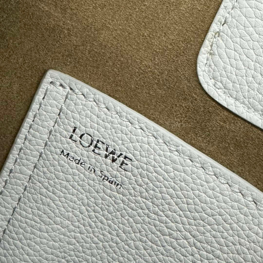 Loewe AANBBBMX02 Mini Pebble Bucket bag in soft grained calfskin Loe8010