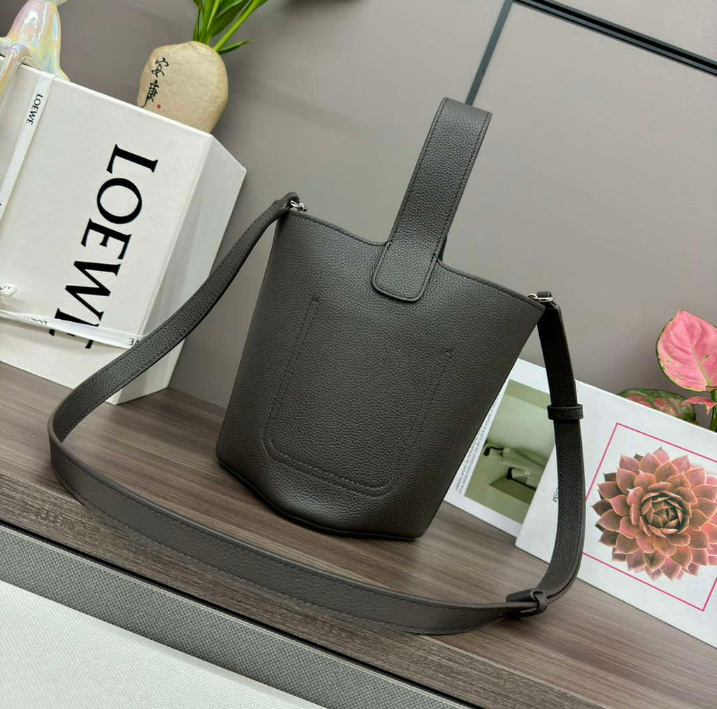 Loewe AANBBBMX02 Mini Pebble Bucket bag in soft grained calfskin Loe8011