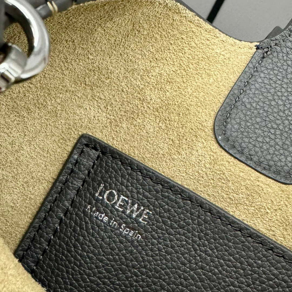 Loewe AANBBBMX02 Mini Pebble Bucket bag in soft grained calfskin Loe8011