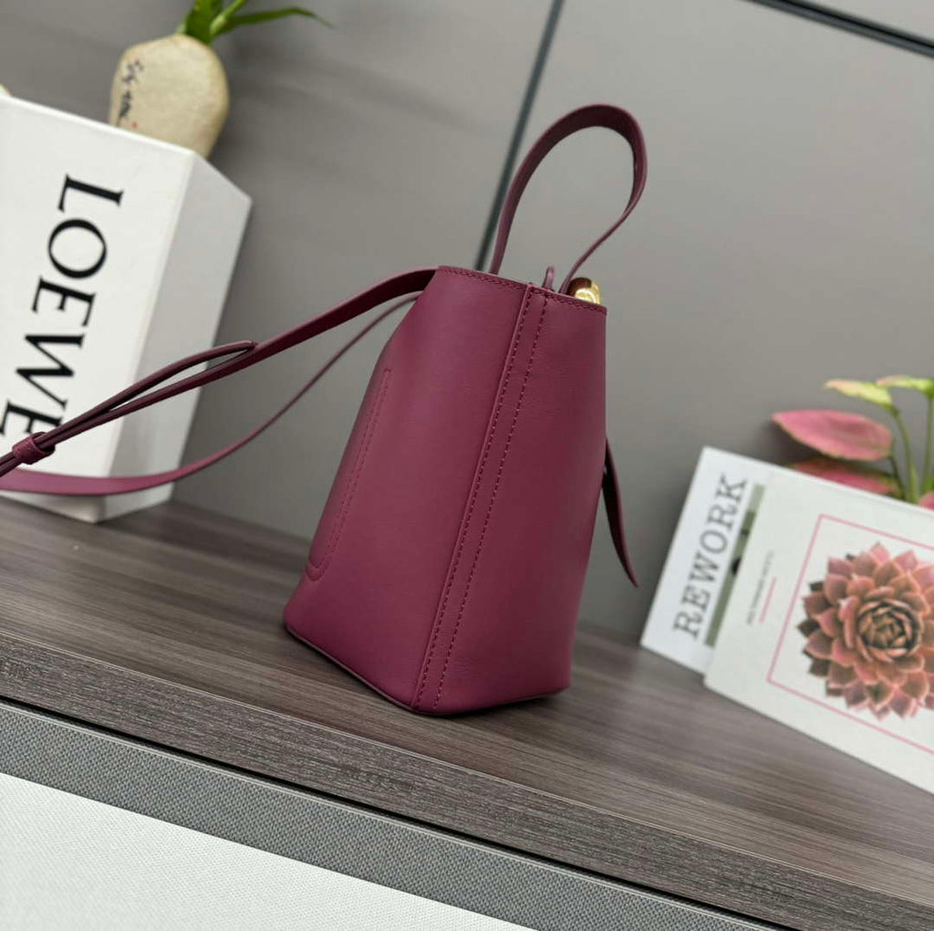 Loewe AANBBBMX02 Mini Pebble Bucket bag in soft grained calfskin Loe8002