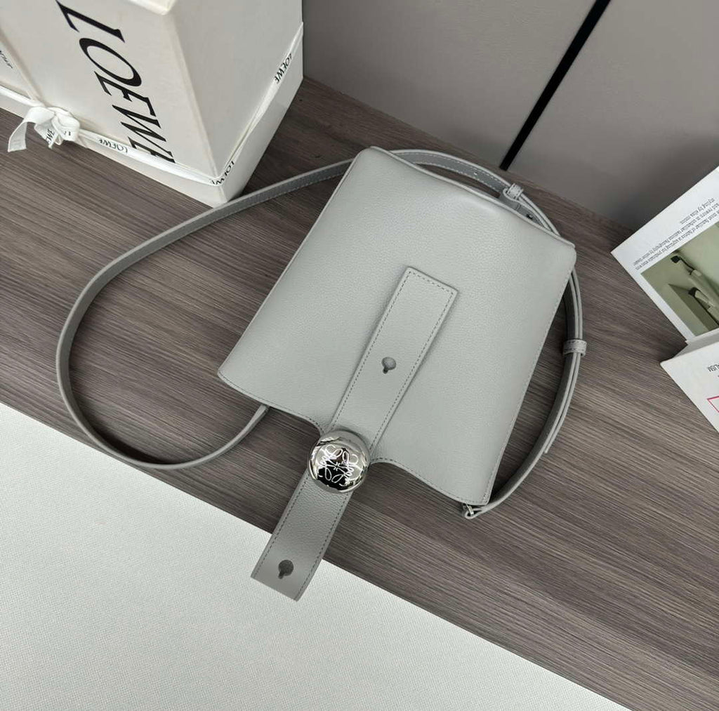 Loewe AANBBBMX02 Mini Pebble Bucket bag in soft grained calfskin Loe8012