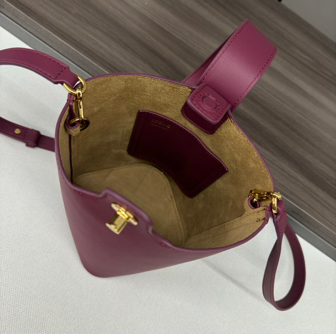 Loewe AANBBBMX02 Mini Pebble Bucket bag in soft grained calfskin Loe8002