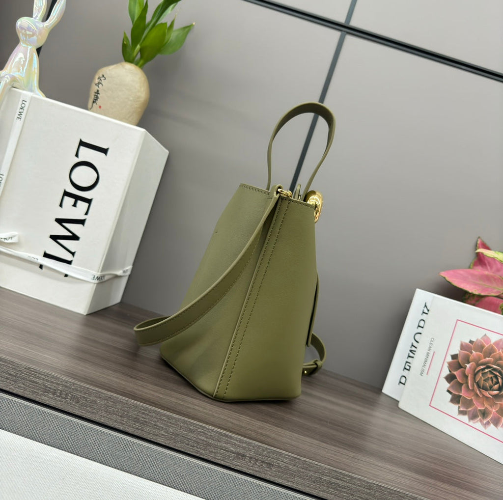 Loewe AANBBBMX02 Mini Pebble Bucket bag in soft grained calfskin Loe8003