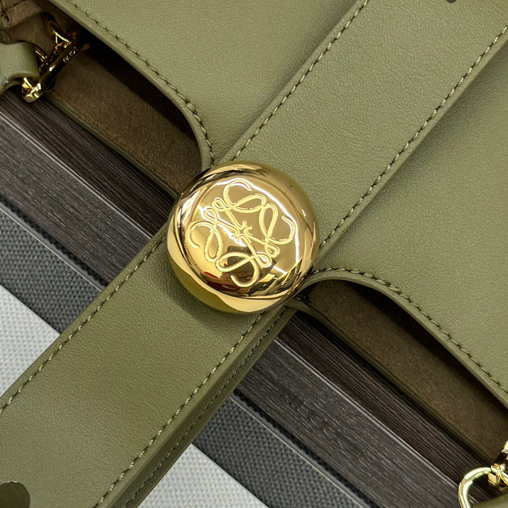 Loewe AANBBBMX02 Mini Pebble Bucket bag in soft grained calfskin Loe8003