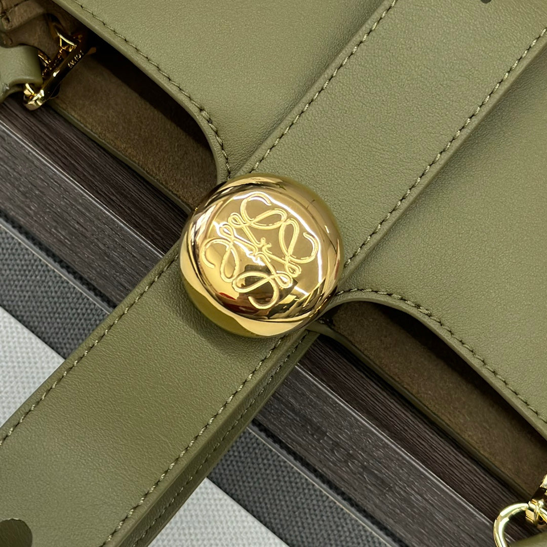 Loewe AANBBBMX02 Mini Pebble Bucket bag in soft grained calfskin Loe8003