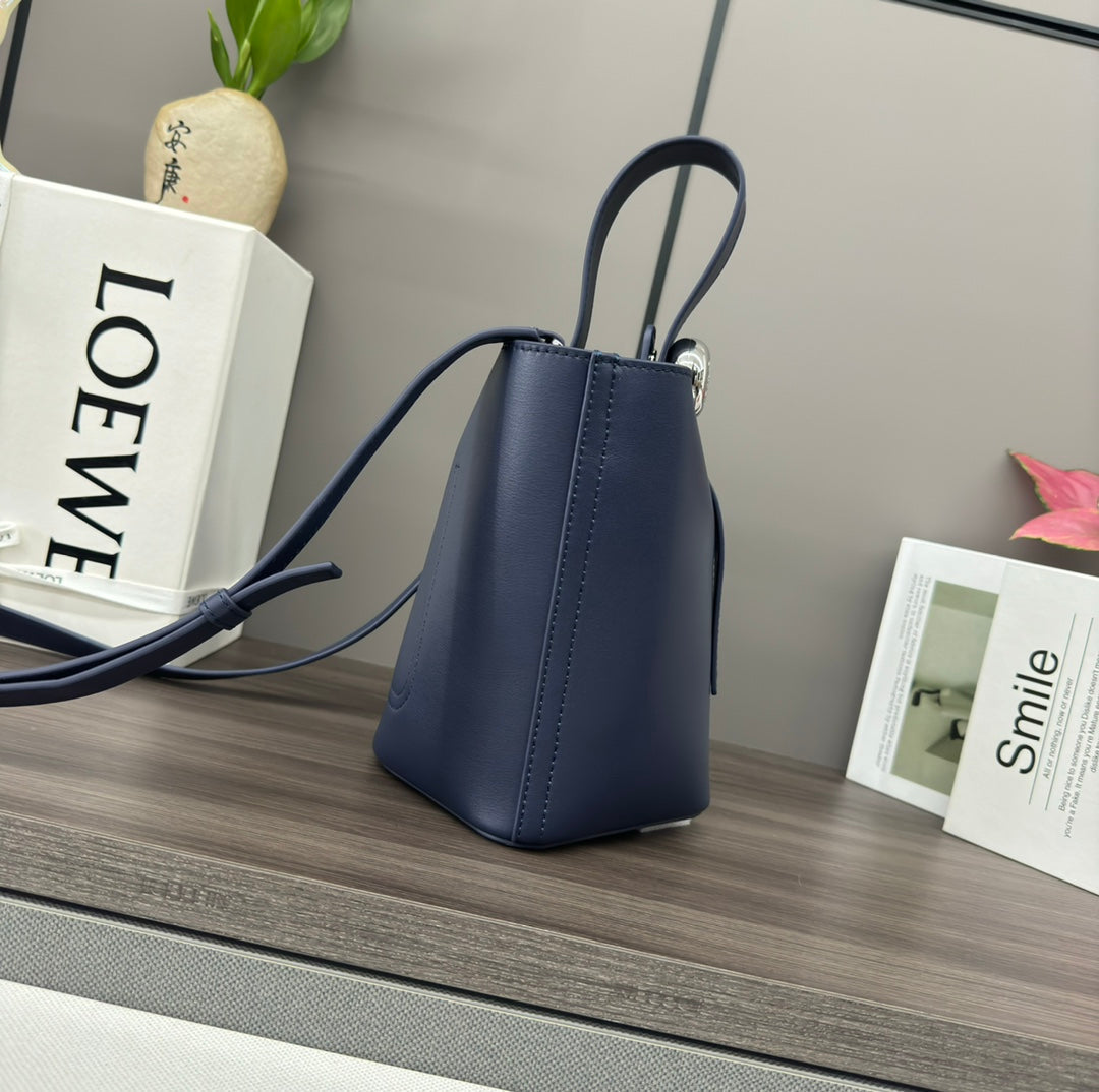Loewe AANBBBMX02 Mini Pebble Bucket bag in soft grained calfskin Loe8004