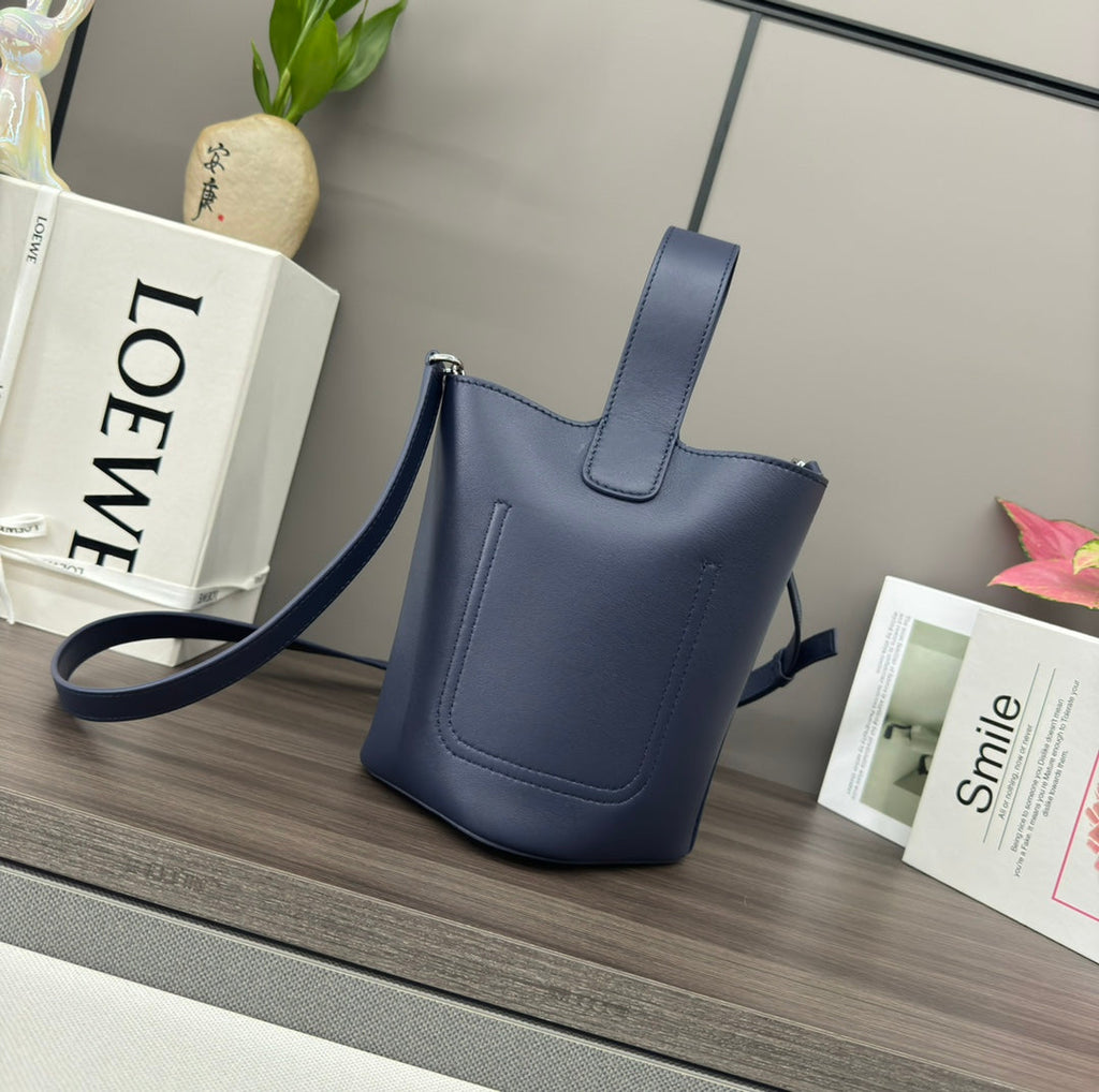 Loewe AANBBBMX02 Mini Pebble Bucket bag in soft grained calfskin Loe8004