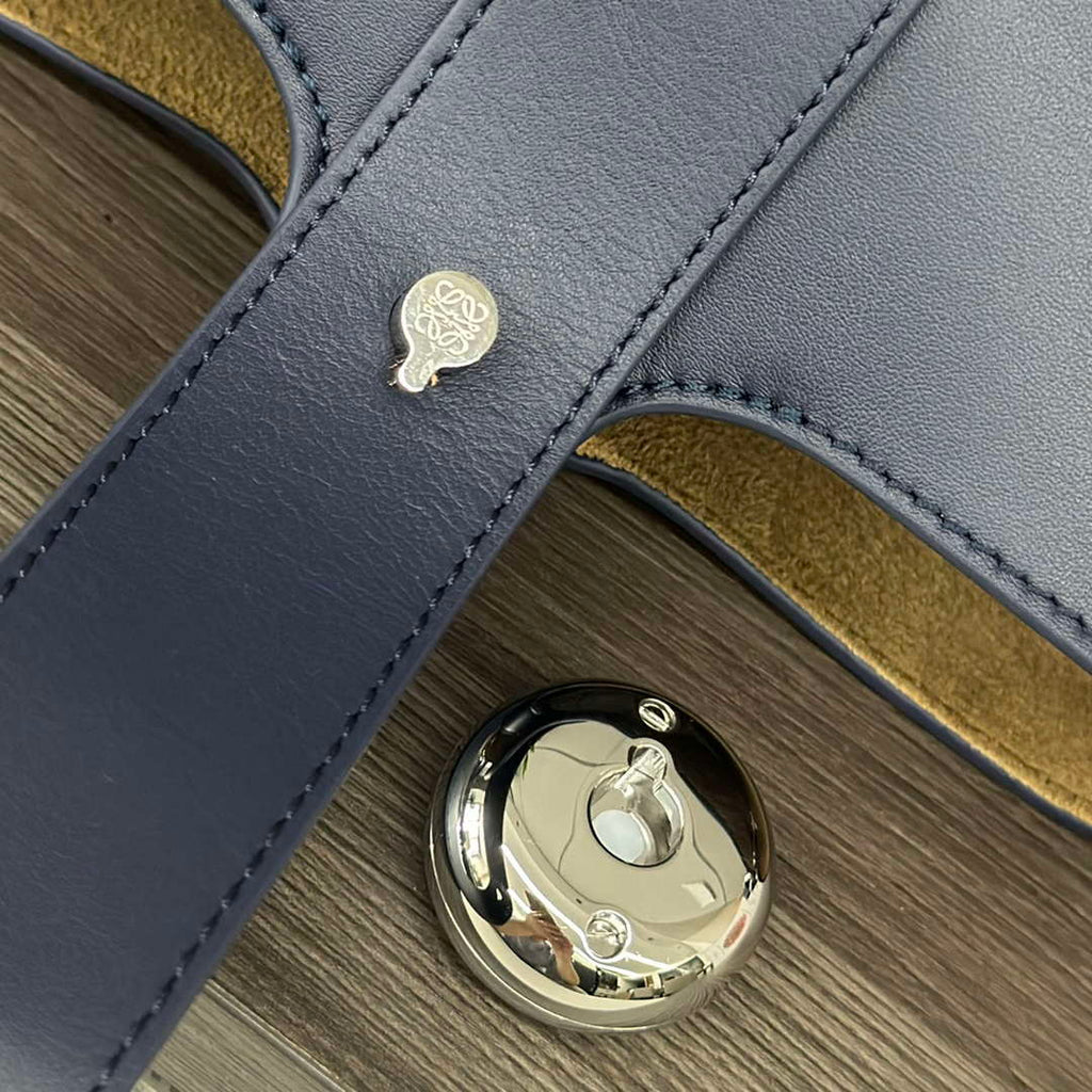 Loewe AANBBBMX02 Mini Pebble Bucket bag in soft grained calfskin Loe8004
