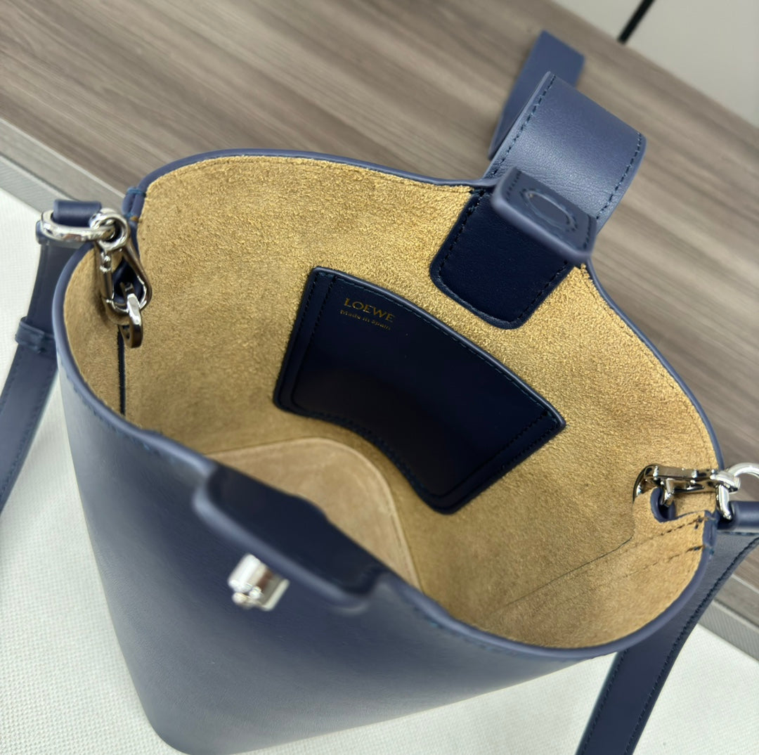 Loewe AANBBBMX02 Mini Pebble Bucket bag in soft grained calfskin Loe8004