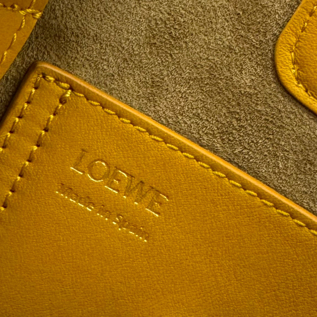 Loewe AANBBBMX02 Mini Pebble Bucket bag in soft grained calfskin Loe8005