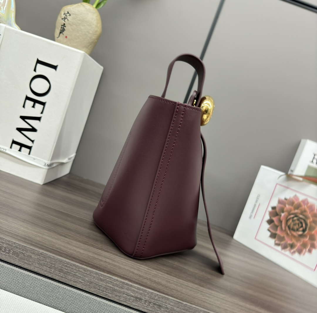 Loewe AANBBBMX02 Mini Pebble Bucket bag in soft grained calfskin Loe8007