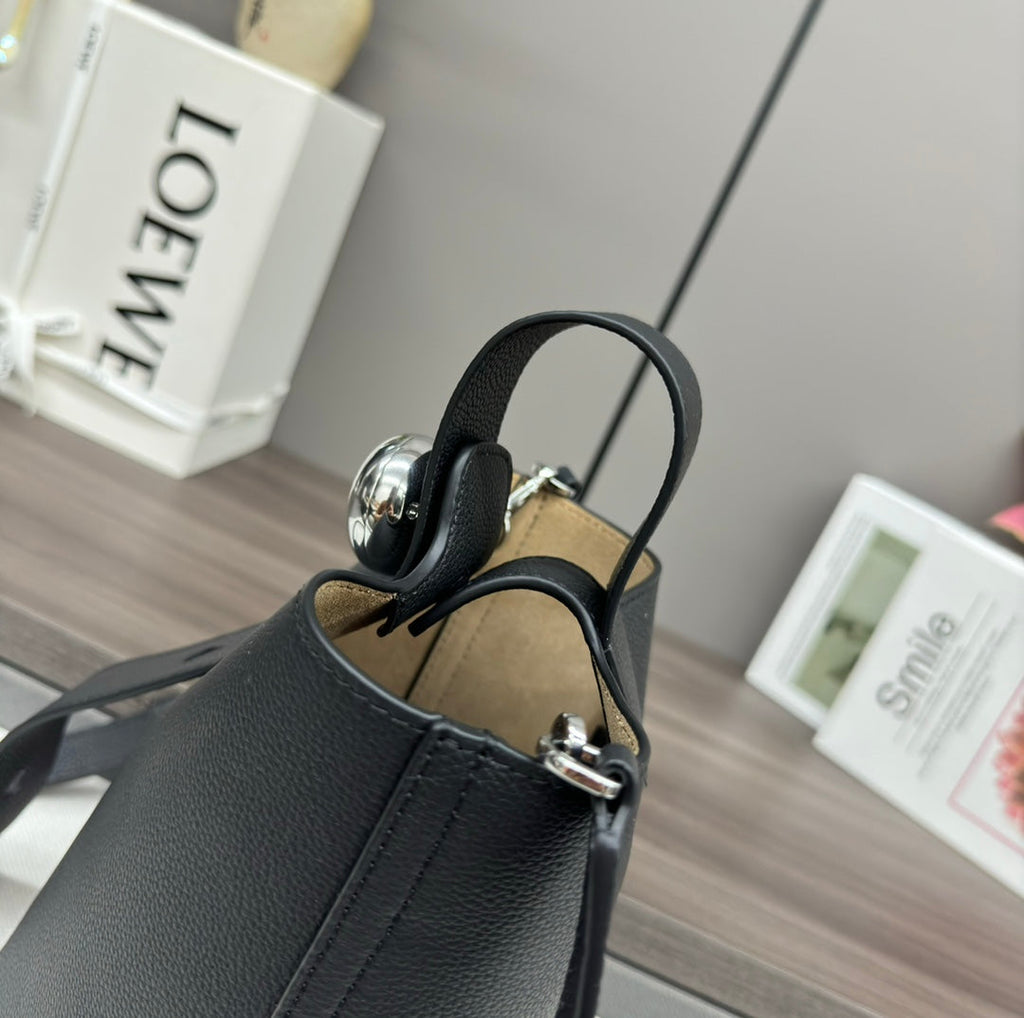 Loewe AANBBBMX02 Mini Pebble Bucket bag in soft grained calfskin Loe8008