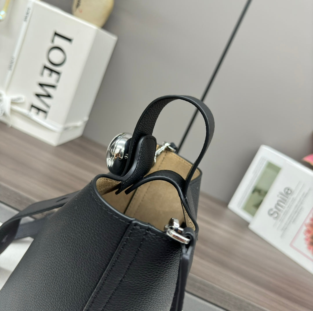 Loewe AANBBBMX02 Mini Pebble Bucket bag in soft grained calfskin Loe8008