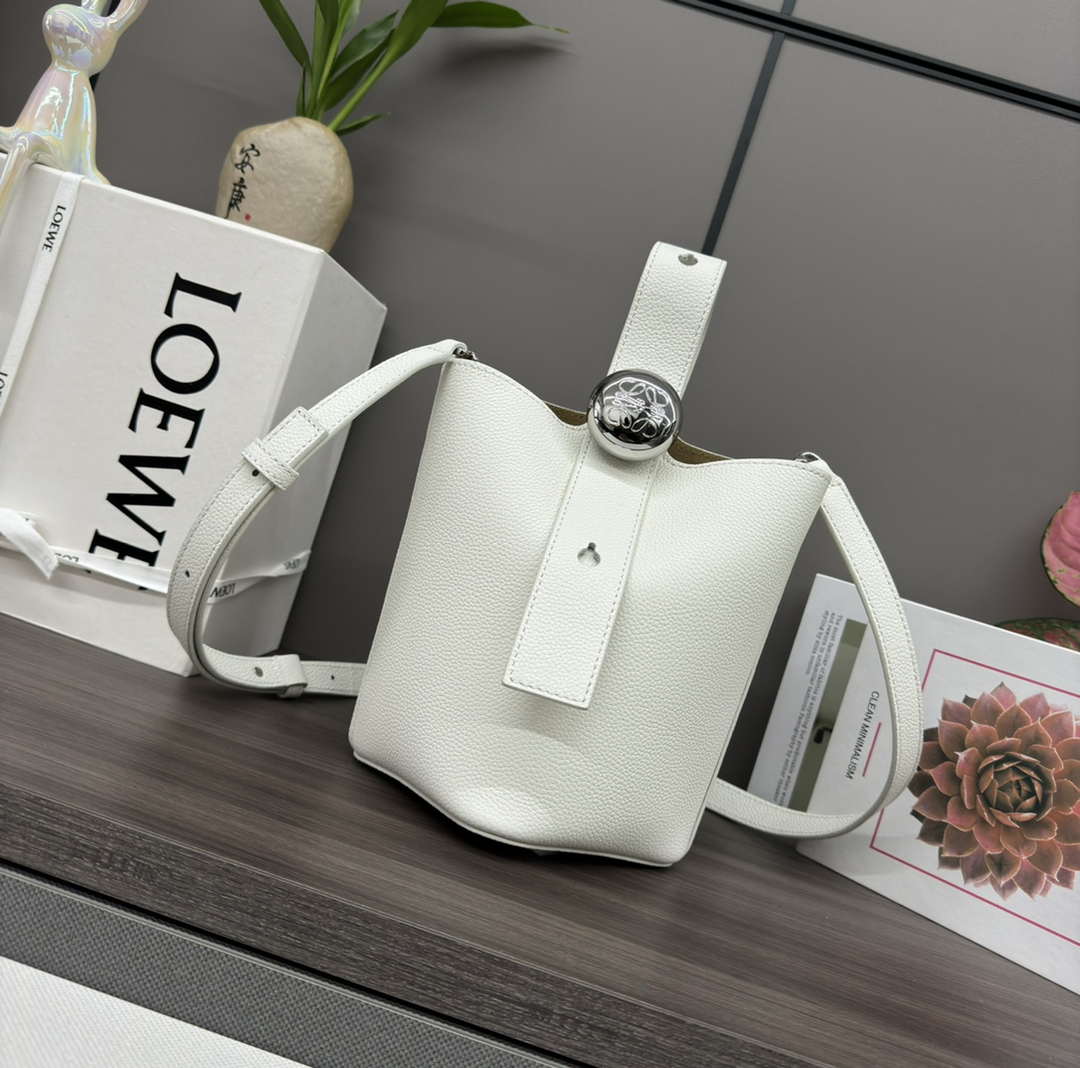 Loewe AANBBBMX02 Mini Pebble Bucket bag in soft grained calfskin Loe8010