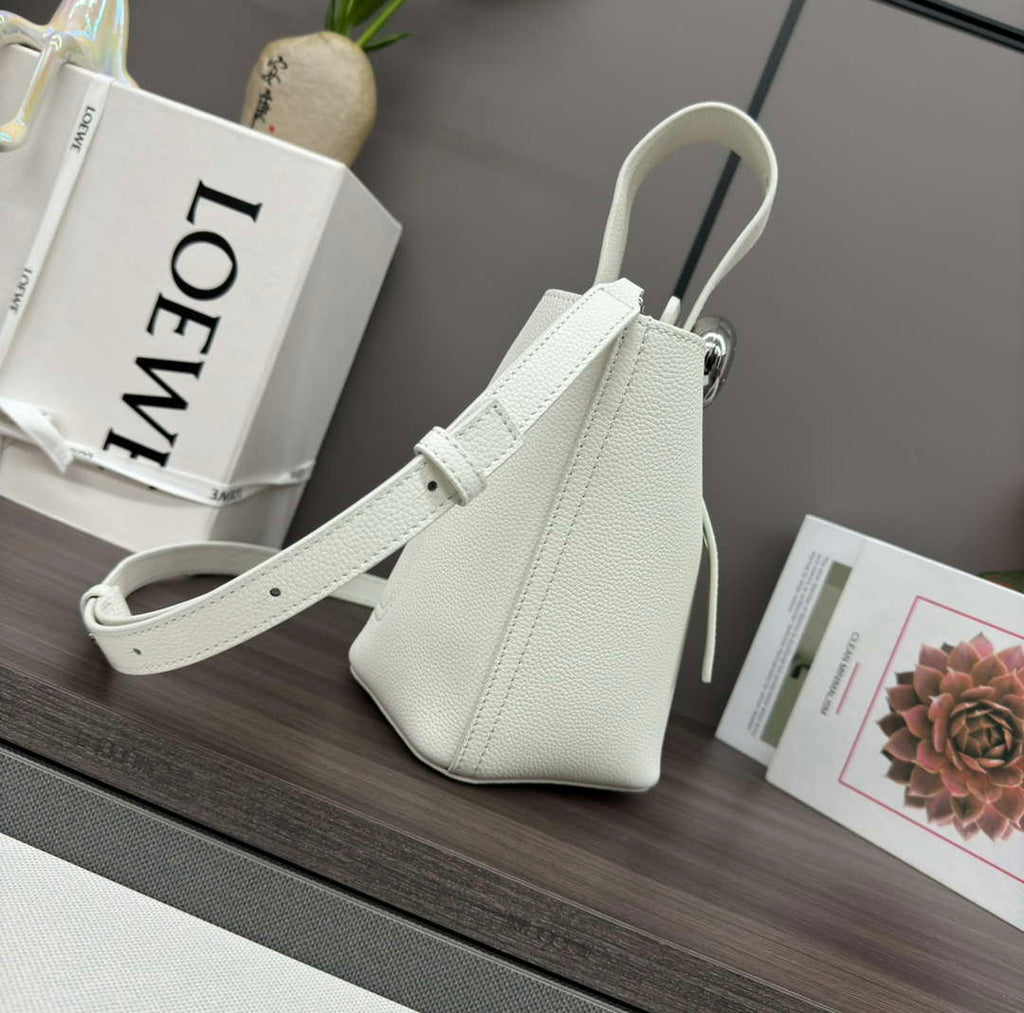 Loewe AANBBBMX02 Mini Pebble Bucket bag in soft grained calfskin Loe8010