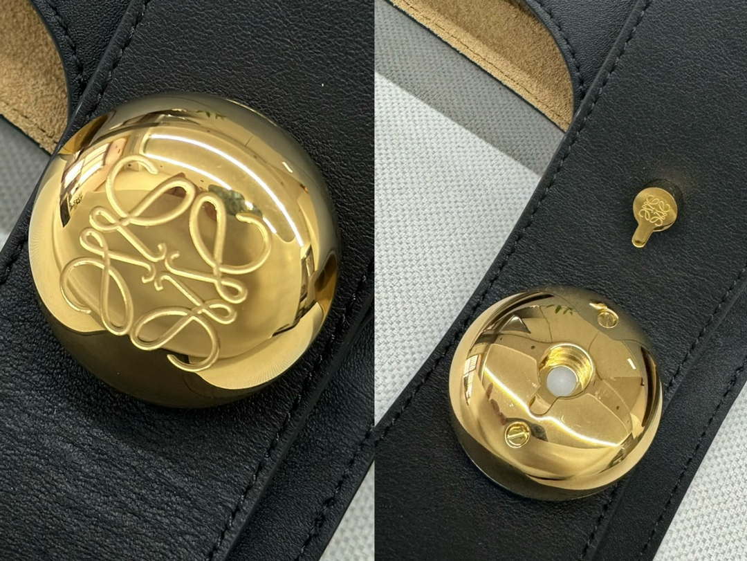 Loewe AANBBBWX01 Medium Pebble Bucket bag in mellow calfskin Black