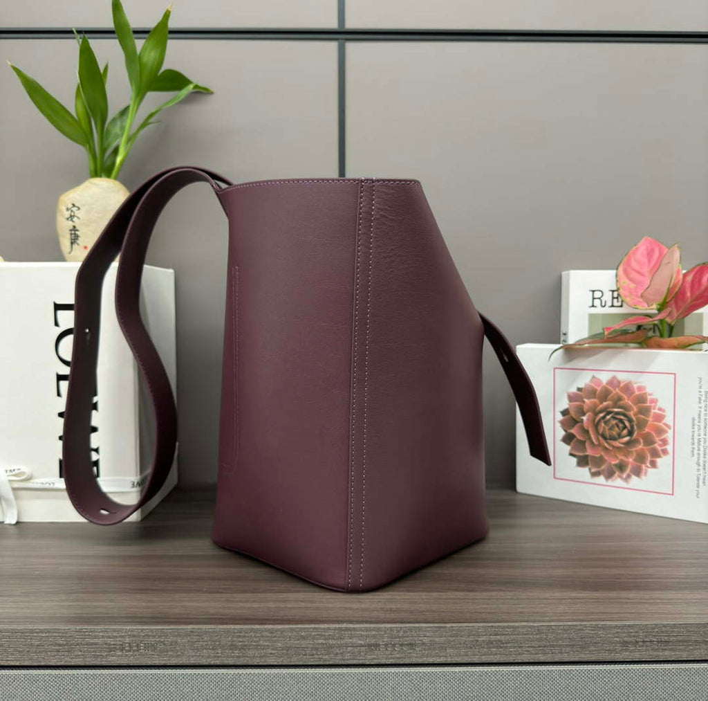 Loewe AANBBBWX01 Medium Pebble Bucket bag in mellow calfskin Wine Red