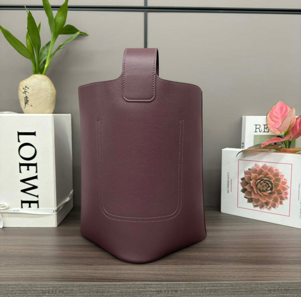 Loewe AANBBBWX01 Medium Pebble Bucket bag in mellow calfskin Wine Red