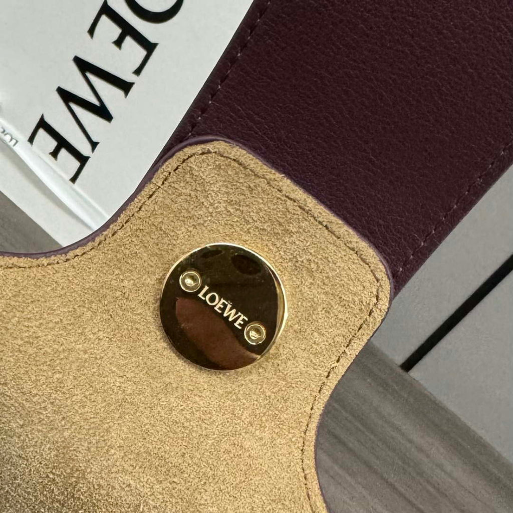 Loewe AANBBBWX01 Medium Pebble Bucket bag in mellow calfskin Wine Red