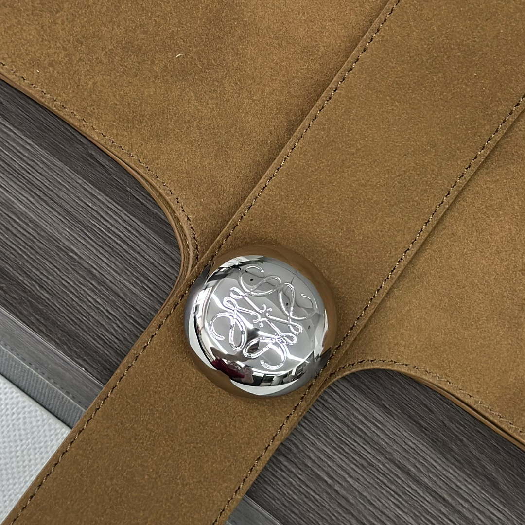 Loewe AANBBBWX01 Large Pebble Bucket bag in mellow Suede cowhide leather Brown - Default Title - View 6