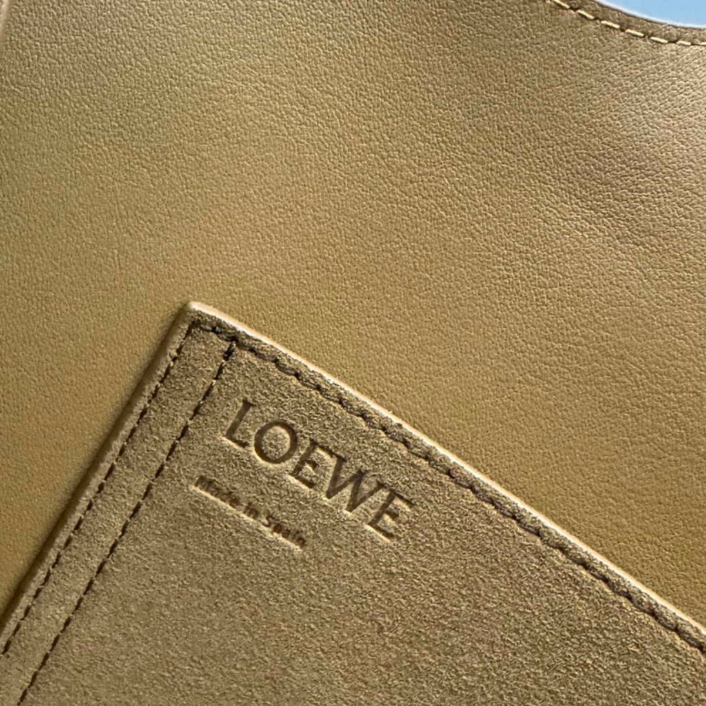 Loewe AANBBBWX01 Large Pebble Bucket bag in mellow Suede cowhide leather Brown