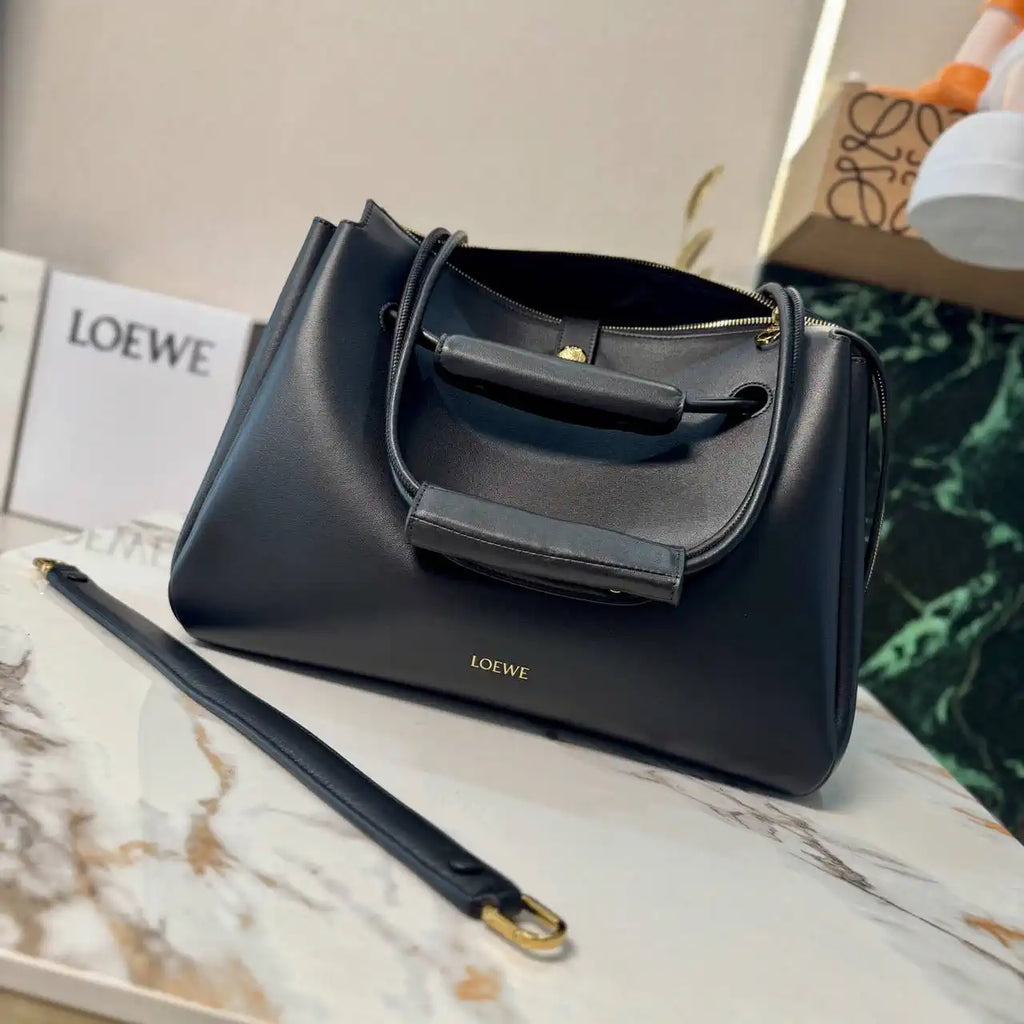 Loewe AANBSPBX01 Large Madrid bag in supple calfskin Black
