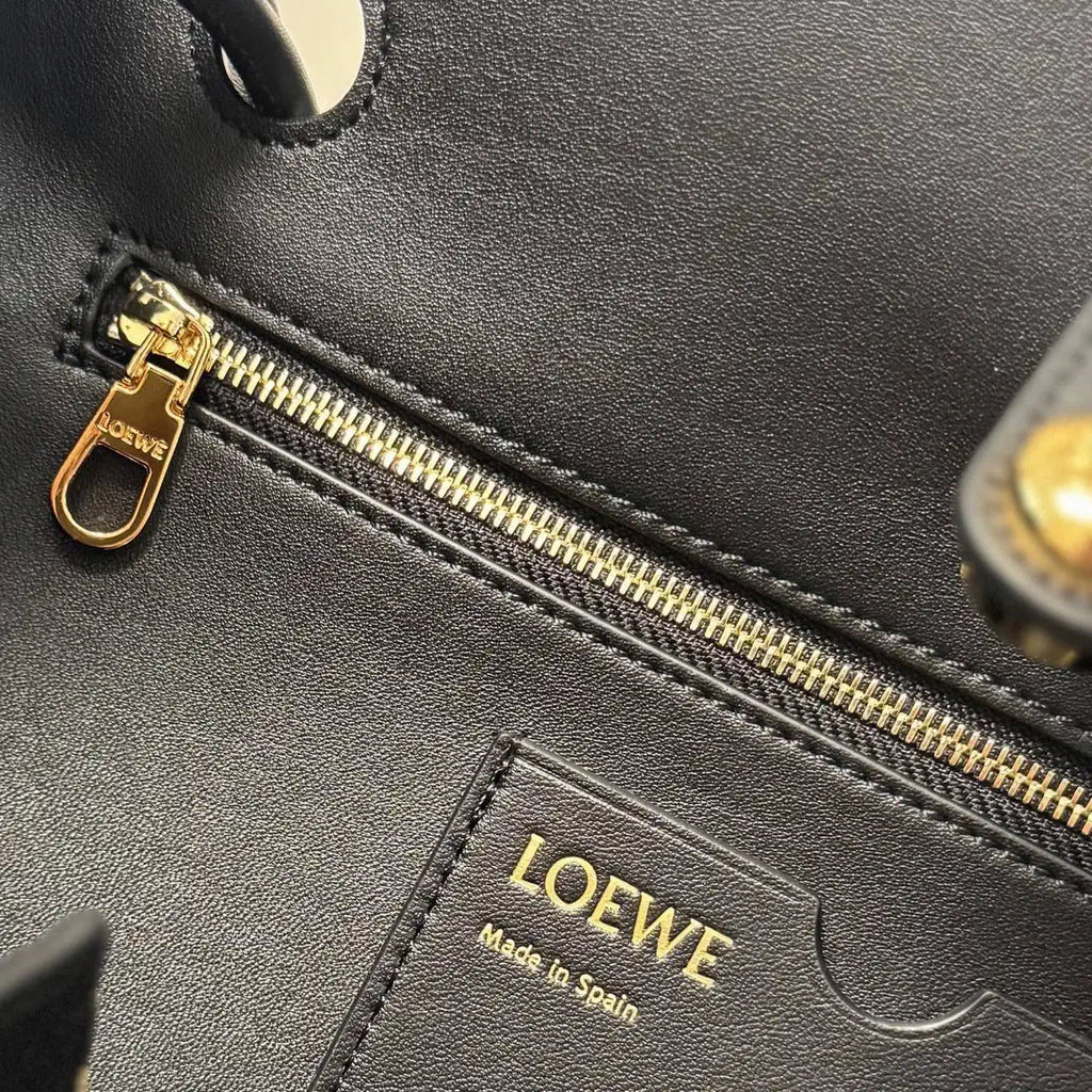 Loewe AANBSPBX01 Large Madrid bag in supple calfskin Black