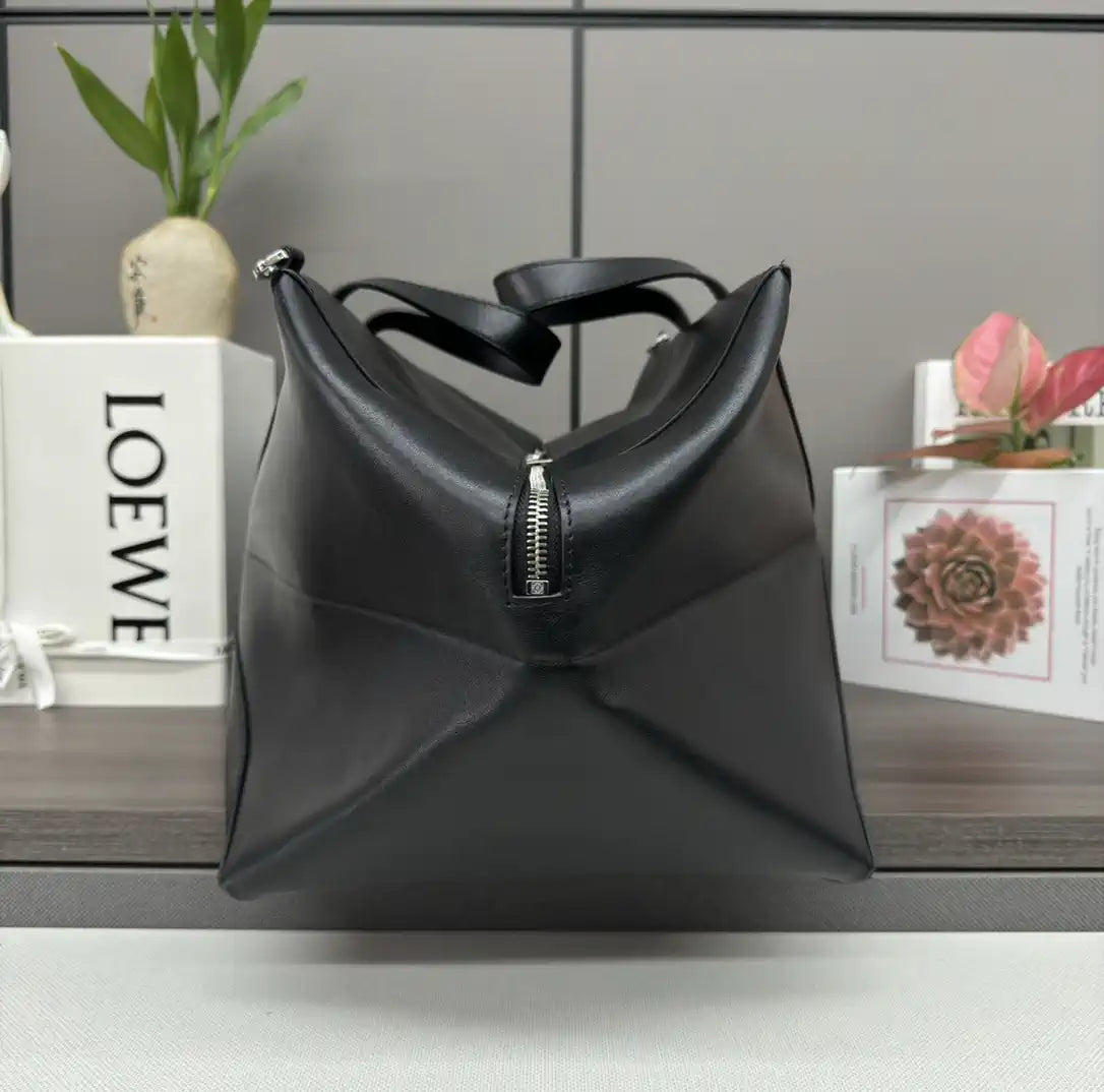Loewe B510PFMX01 XXL Puzzle Fold tote in shiny calfskin Black